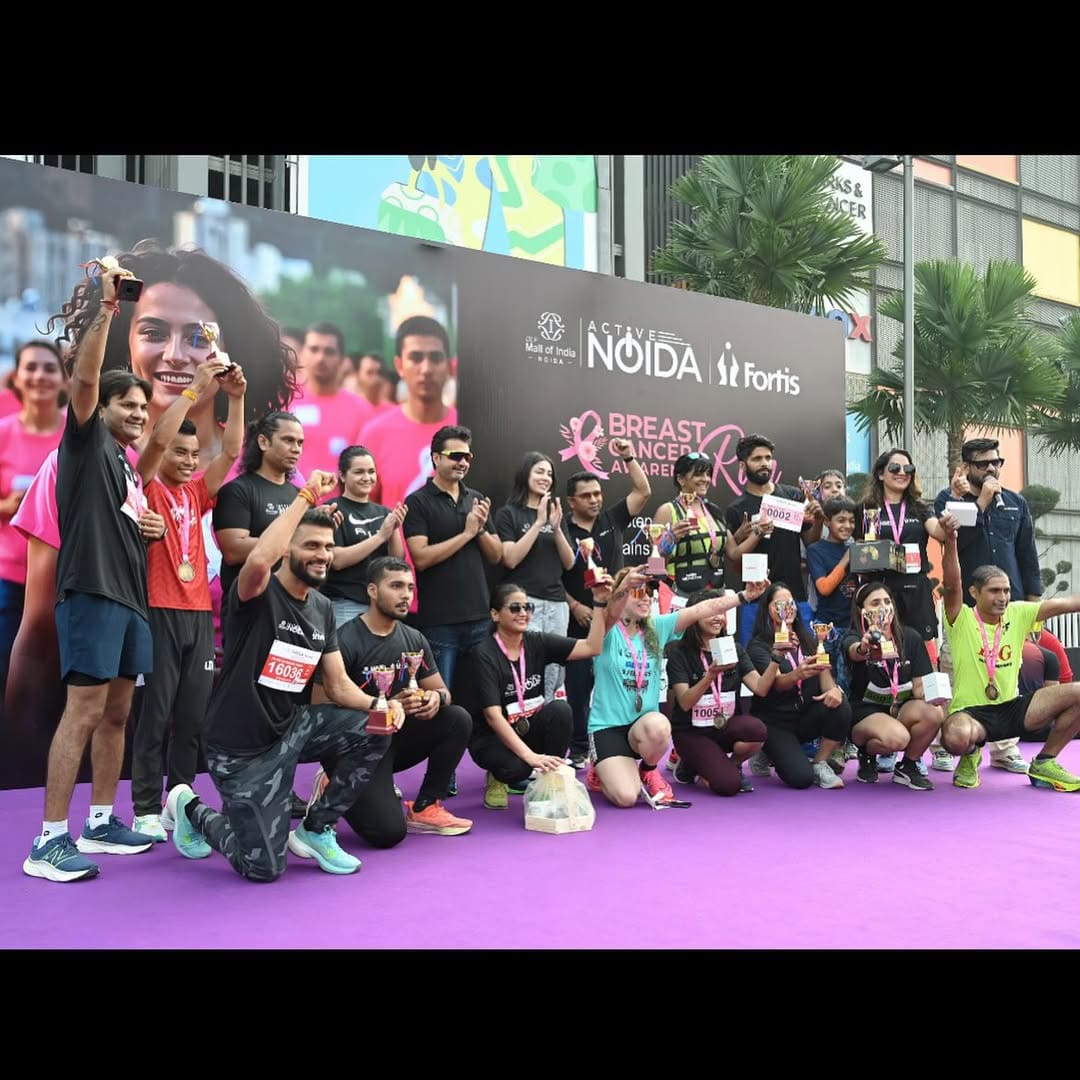 Cerimônia de corrida de conscientização sobre o câncer de mama