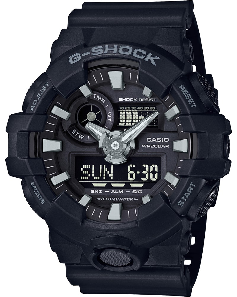 Die analog-digitale Armbanduhr "GA-700" in schwarz mit grau-silbernen Anzeigern und schwarzem Fronbutton auf dem runden Gehäuse.