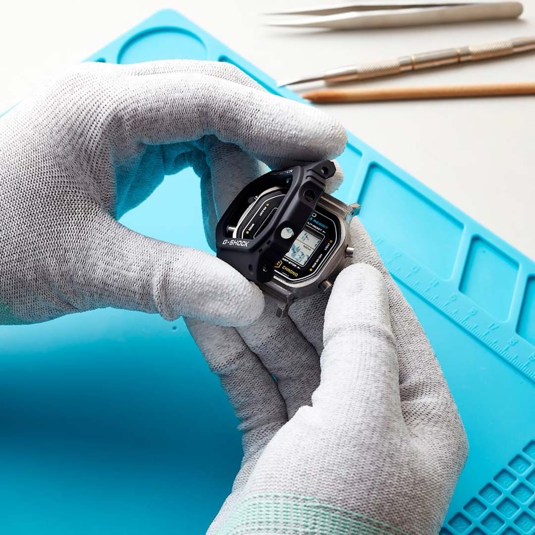 restorer updating the gshock bezel