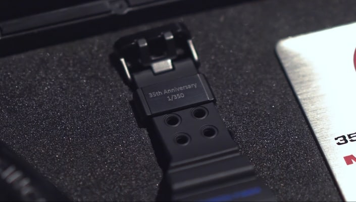Cierre negro de la edición limitada del reloj de pulsera Frogman