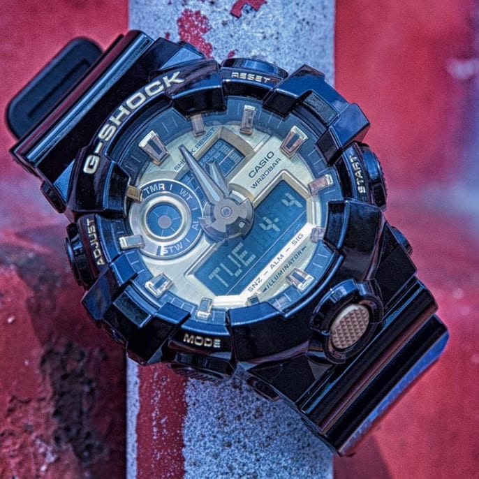 Primer plano del reloj GA-710GB-1ALTD