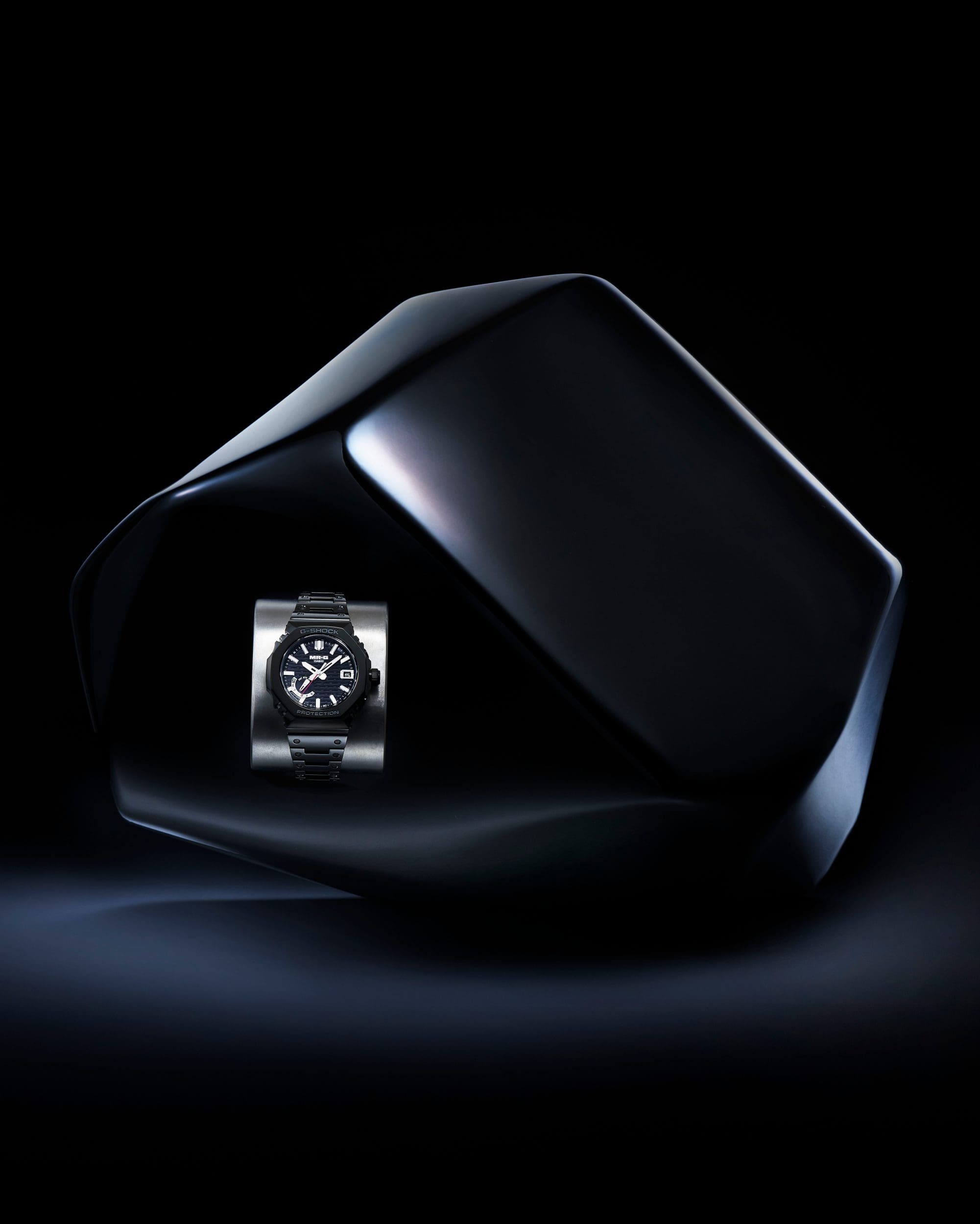 石塚源太 / MRG-B2100B 透過獨特視覺融合不同的時間流動感