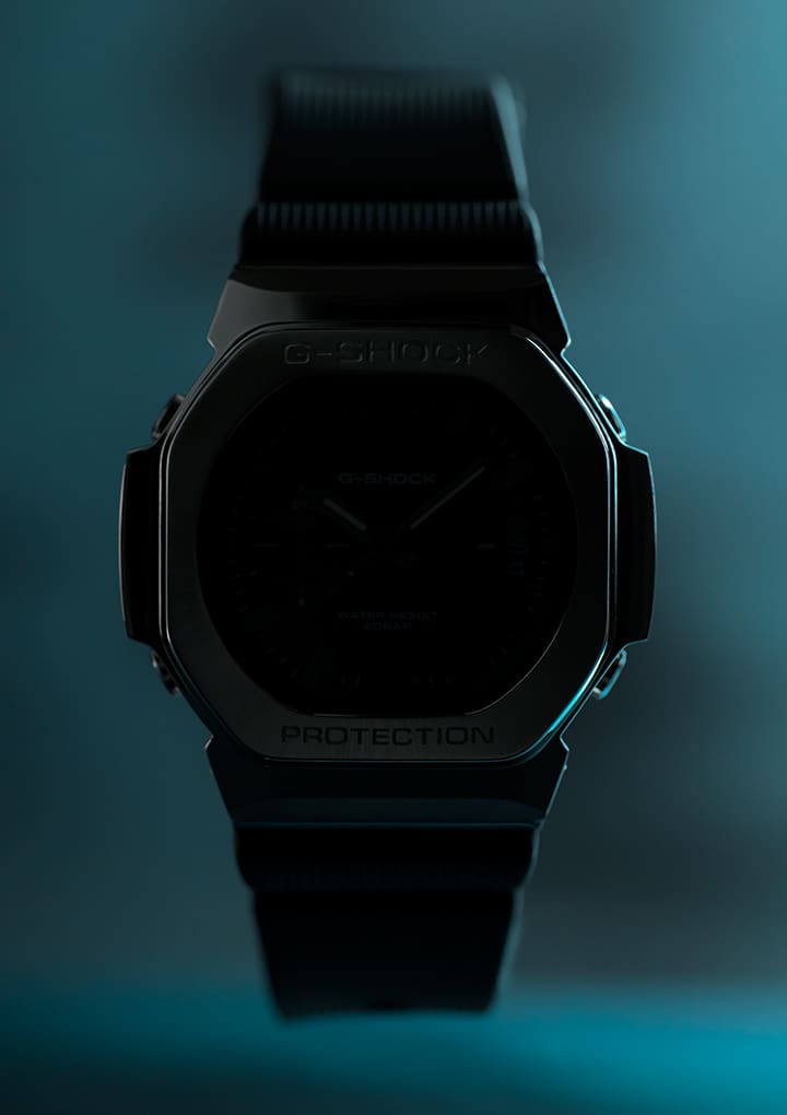 Front silhouette of the 2500 Series emphasizing its geometric profile and dark metallic finish.