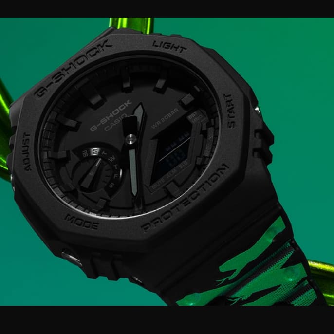 Primo piano dell'orologio G-SHOCK GA-2100PPGD-1A1ER da polso nero con cassa ottagonale