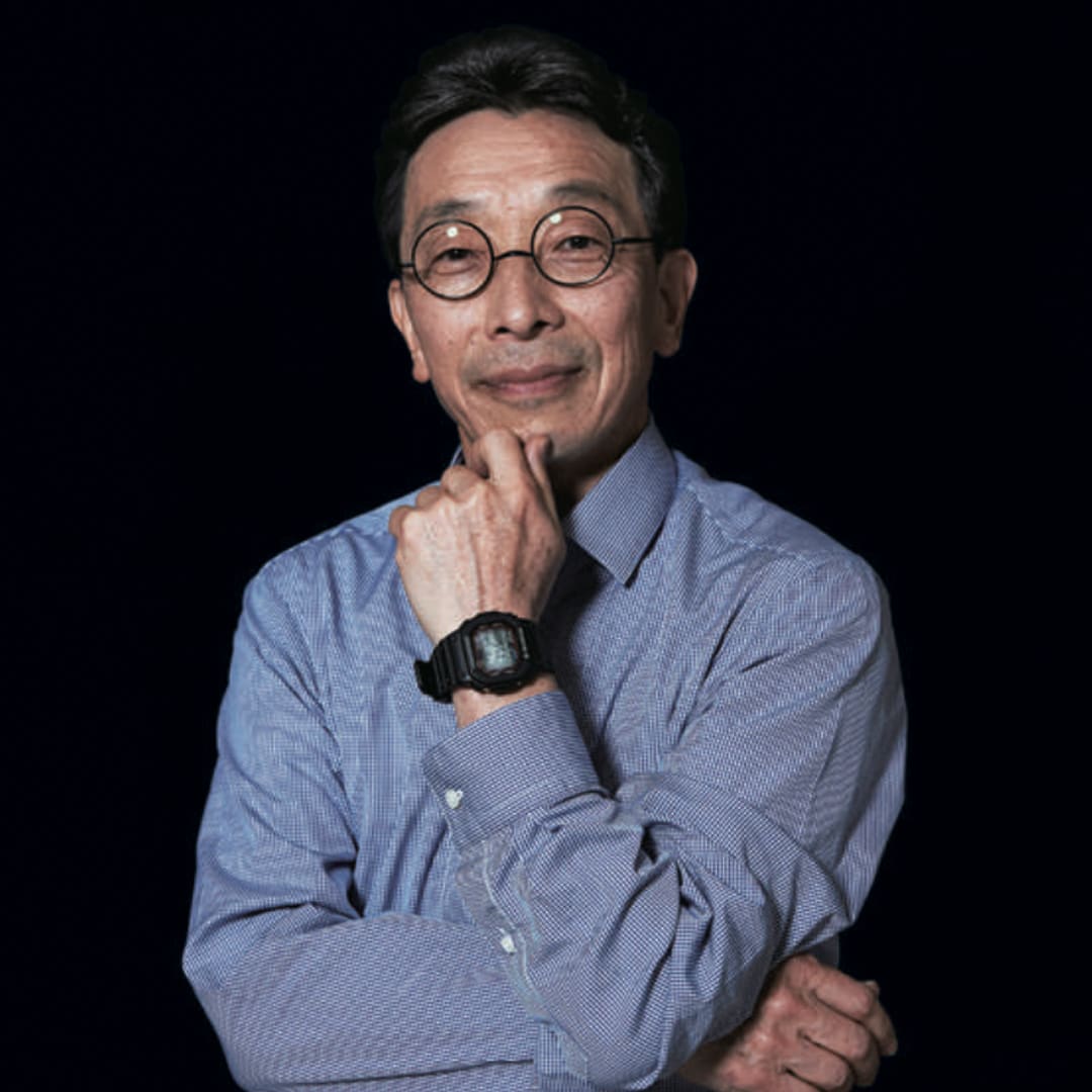 Kikuo Ibe, l'inventore del G-SHOCK, con il DW-5000C al polso