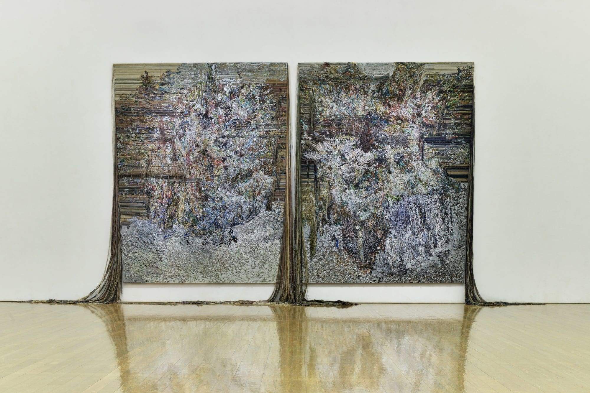 《World of entanglement 2020》 4000 × 2500mm, acrylic and oil and yarn on canvas 2020年 Photo/Minamoto Tadayuki