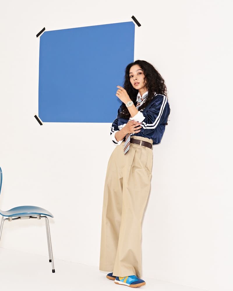 G-SHOCK GMA-P2100BA-7Aを着けている女性の画像