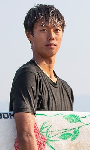 上山 キアヌ 久里朱