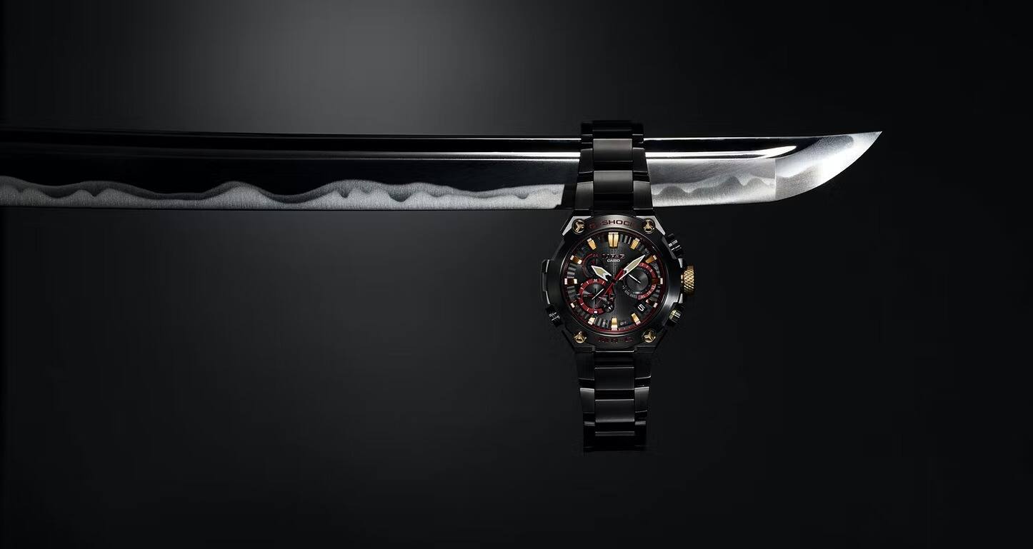 Hodinkee_MRG-B2000B_Akazone Samurai