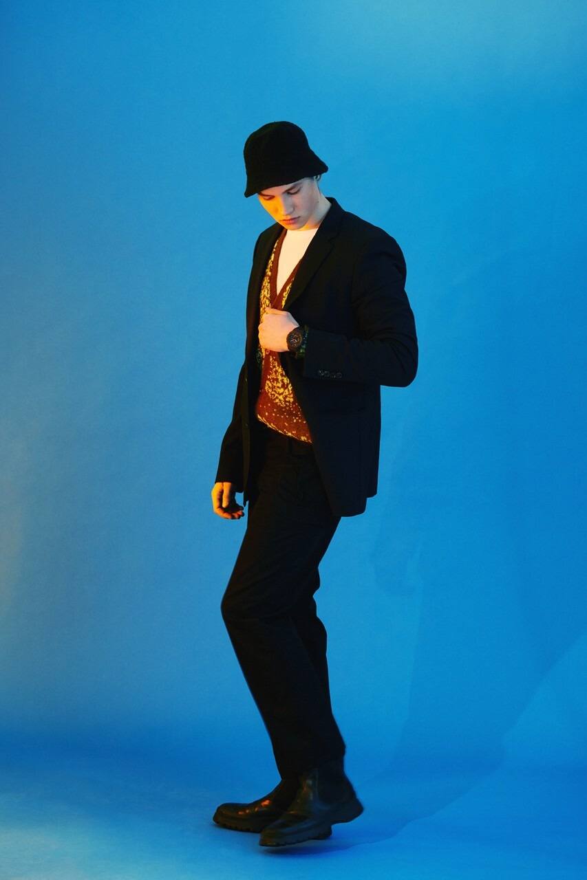 GA-2100-1A3_Lifestyle_3