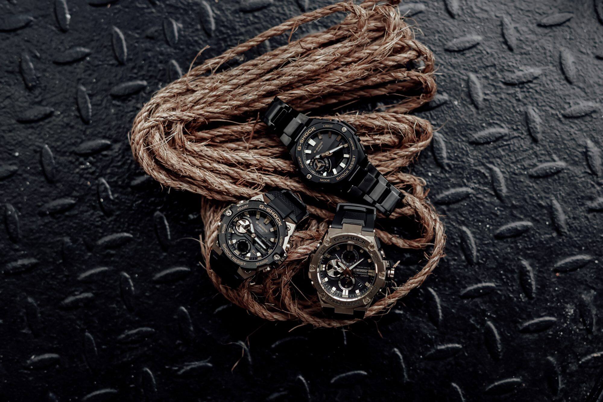 Black-Gold-G-Steel_Group 1