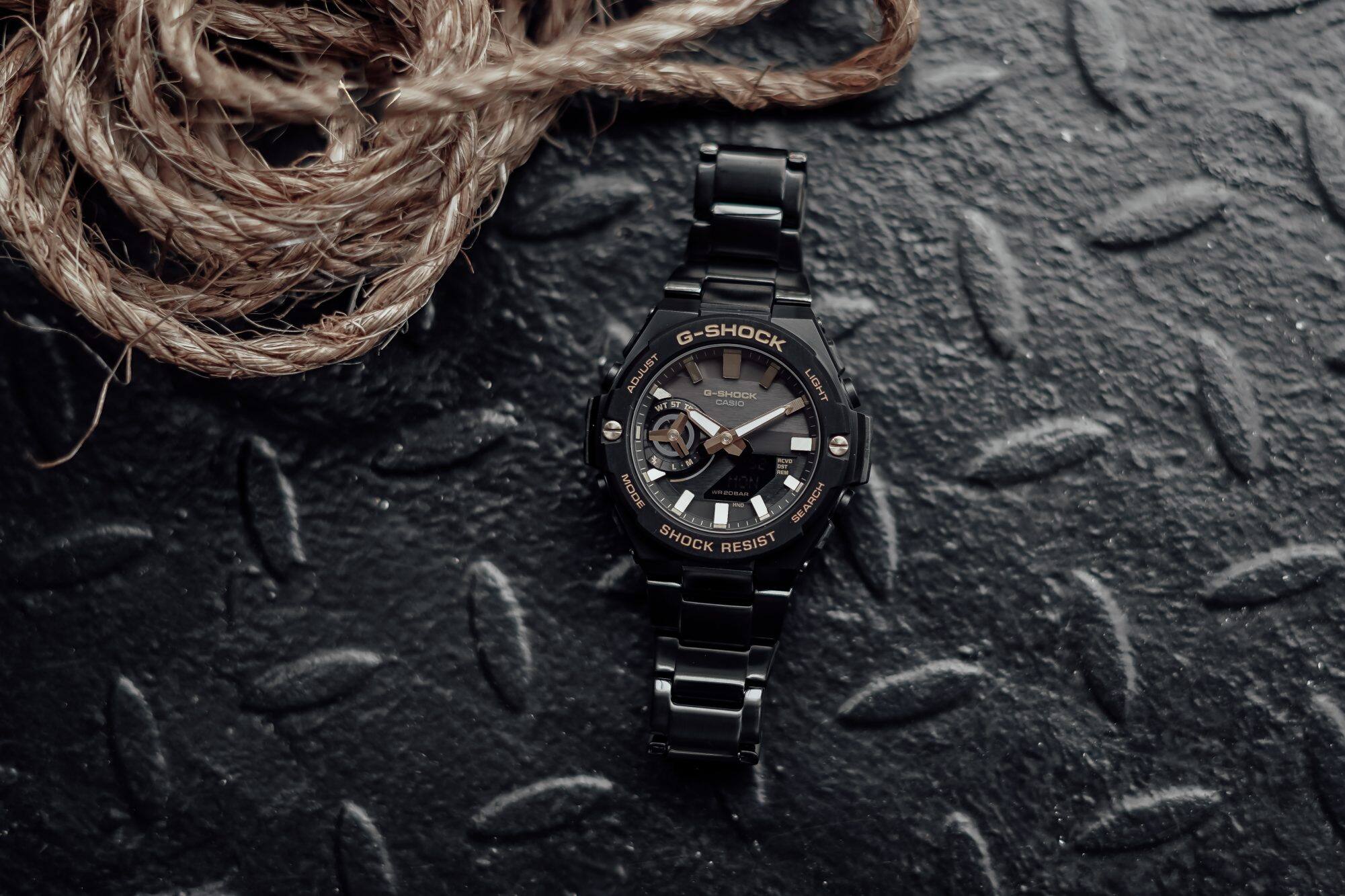 Black-Gold-G-Steel_GST-B500BD-1A9