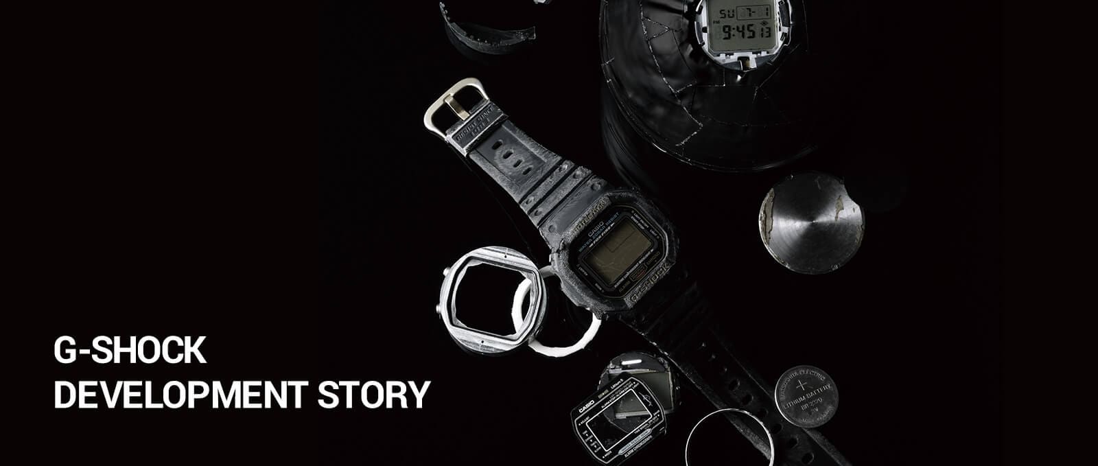 História do G-SHOCK O relógio Origin DW-5600 em preto ao lado dos primeiros protótipos do relógio de pulso