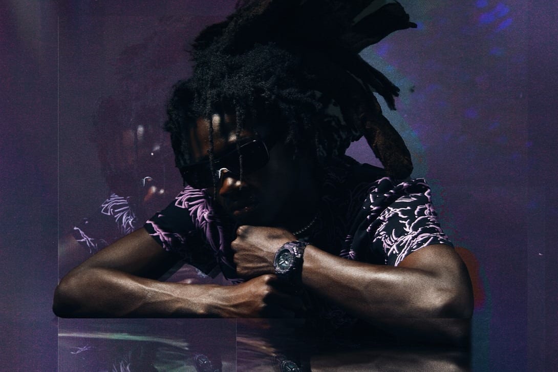Hypebeast_Glitch_GA-2100NN-1A_Lifestyle 3