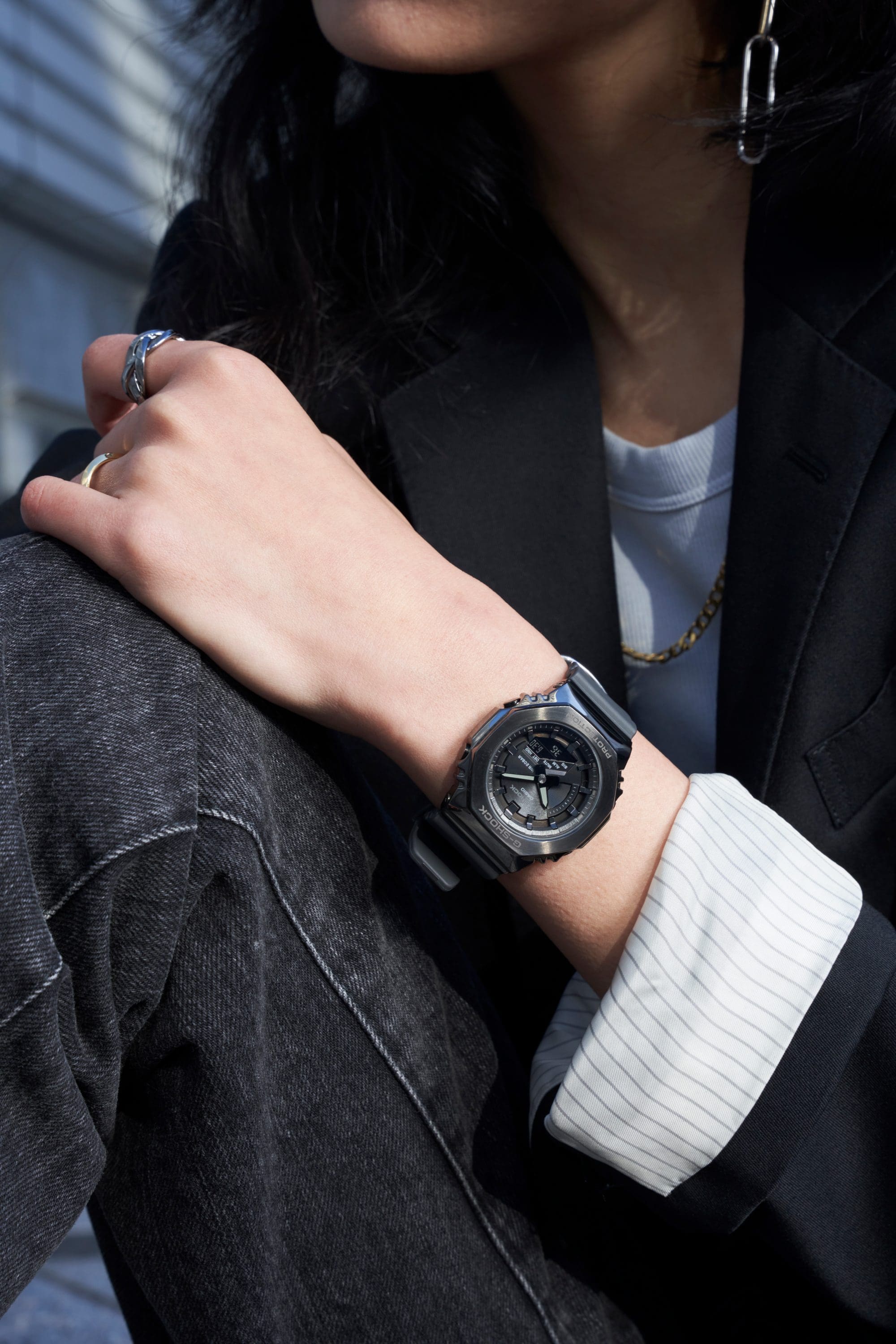 Stylish-with-G-SHOCK_GM-S2100B-8A_Lifestyle 2