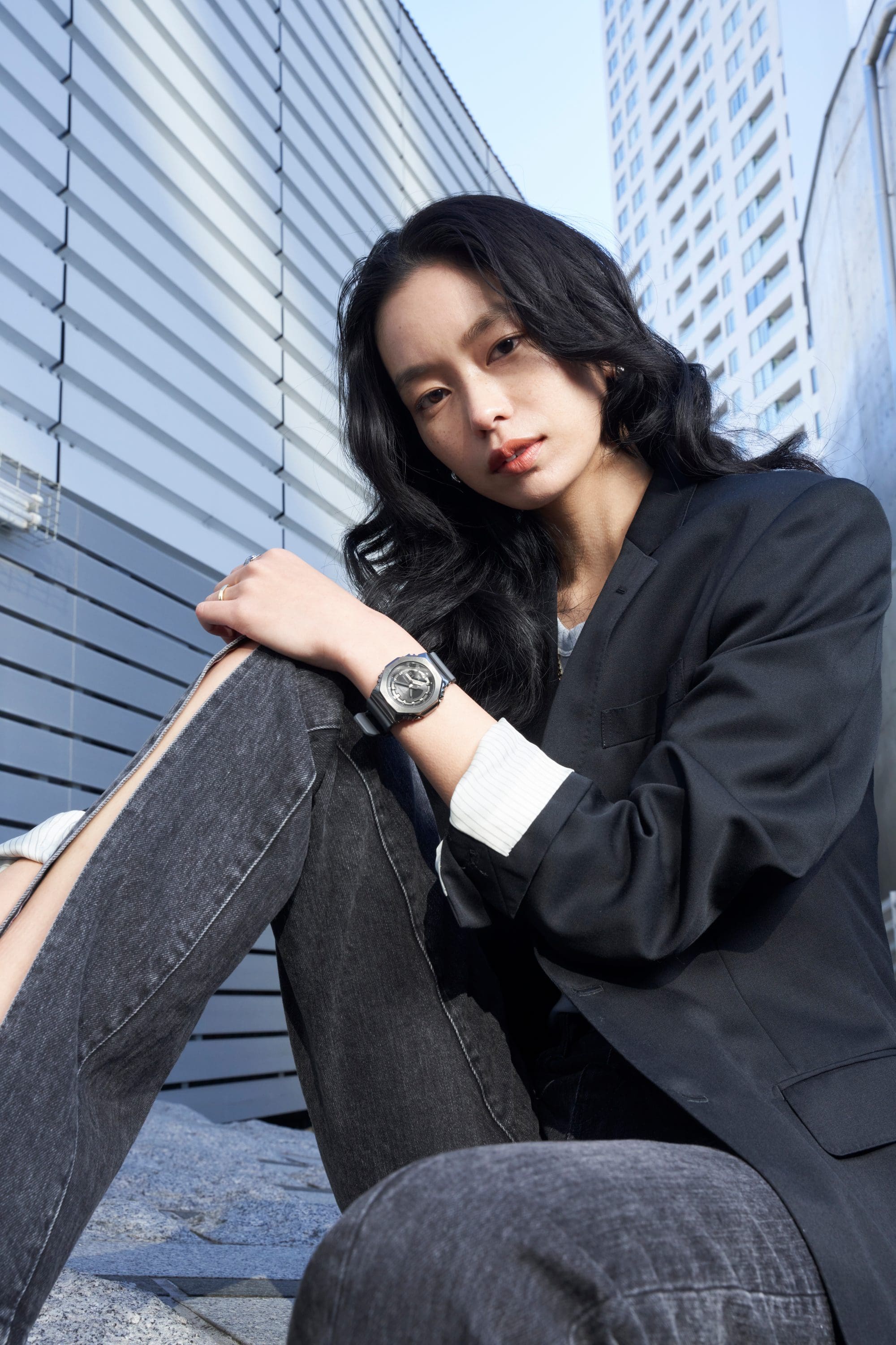 Stylish-with-G-SHOCK_GM-S2100B-8A_Lifestyle 1