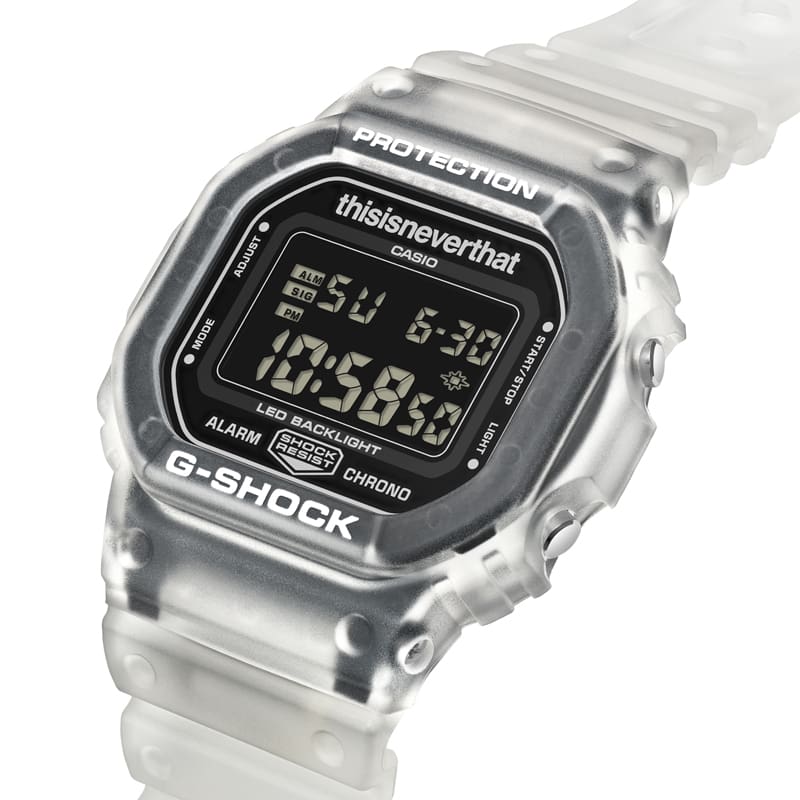 รุ่นโปร่งแสงที่ G-SHOCK ร่วมมือกับ thisisneverthat