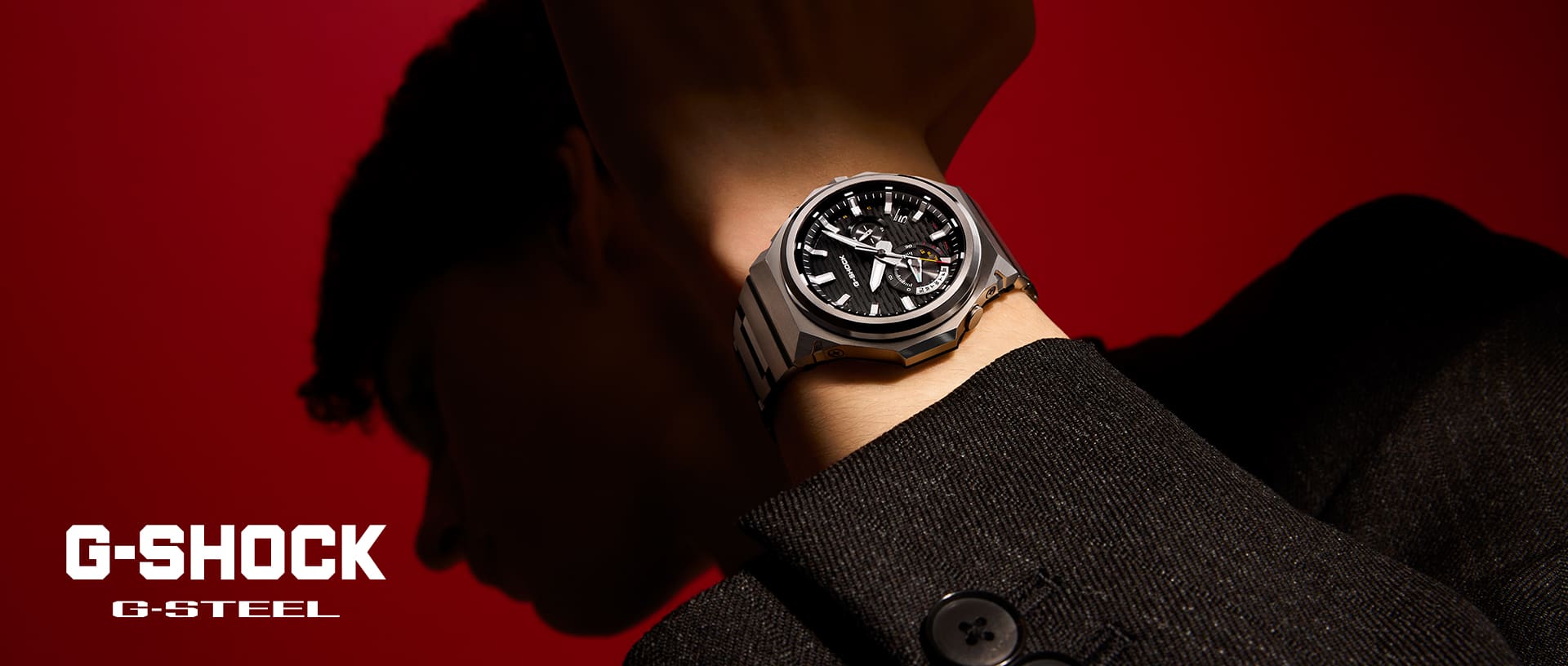 Main visual of GST-B1000 (model wearing)