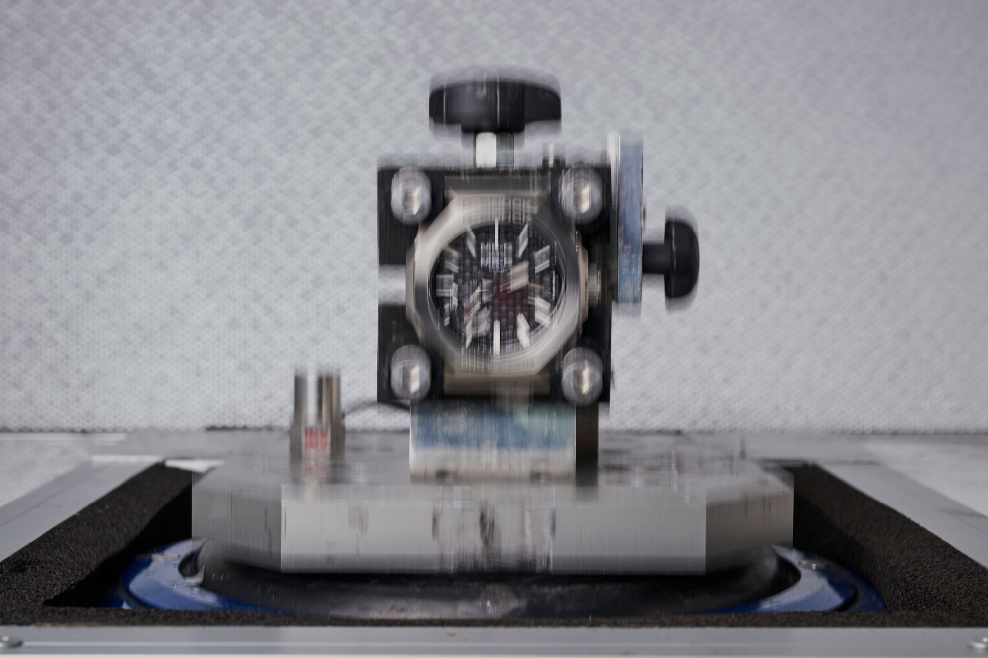Vibration-resistance testing image