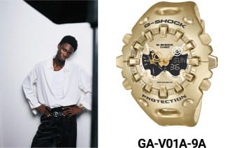 Links: Ein Modell posiert vor einer weißen Wand mit einem weißen Hemd und einer schwarzen Hose und trägt die goldene GA-V01. Rechts: Produktfoto der goldenen Uhr mit analog-digitaler Lünette. Das Bild verlinkt zur Produktseite.