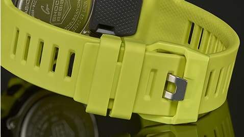 Nahaufnahme auf das gelbe Kunststoffarmband der Casio G-Shock GBA-800-9A Sportuhr - für hervorragenden Tragekomfort