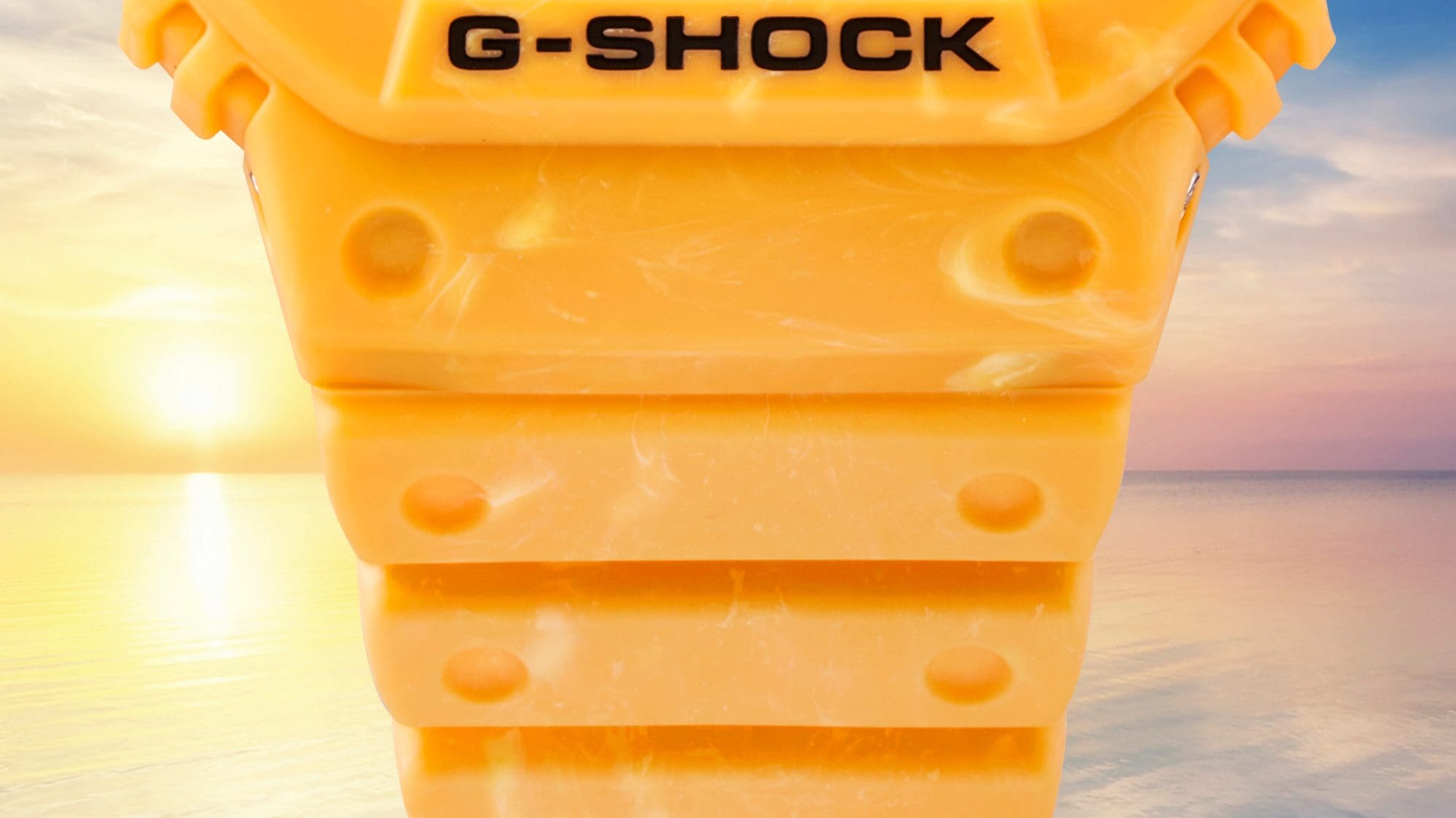 Nahaufnahme des gelben Kunststoffarmbands der G-5600SJF-Armbanduhr
