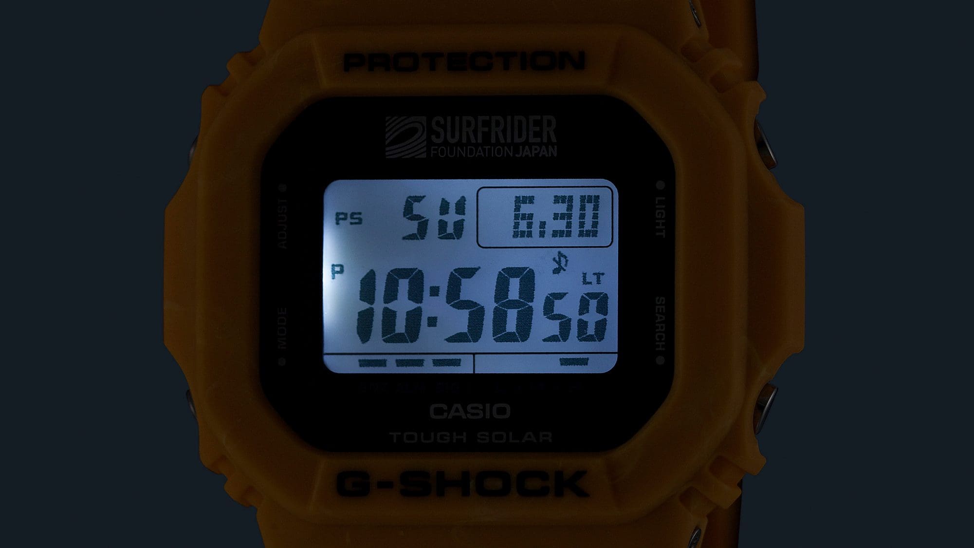 Super Illuminator in der G-5600SFJ Uhr im Dunkeln gezeigt