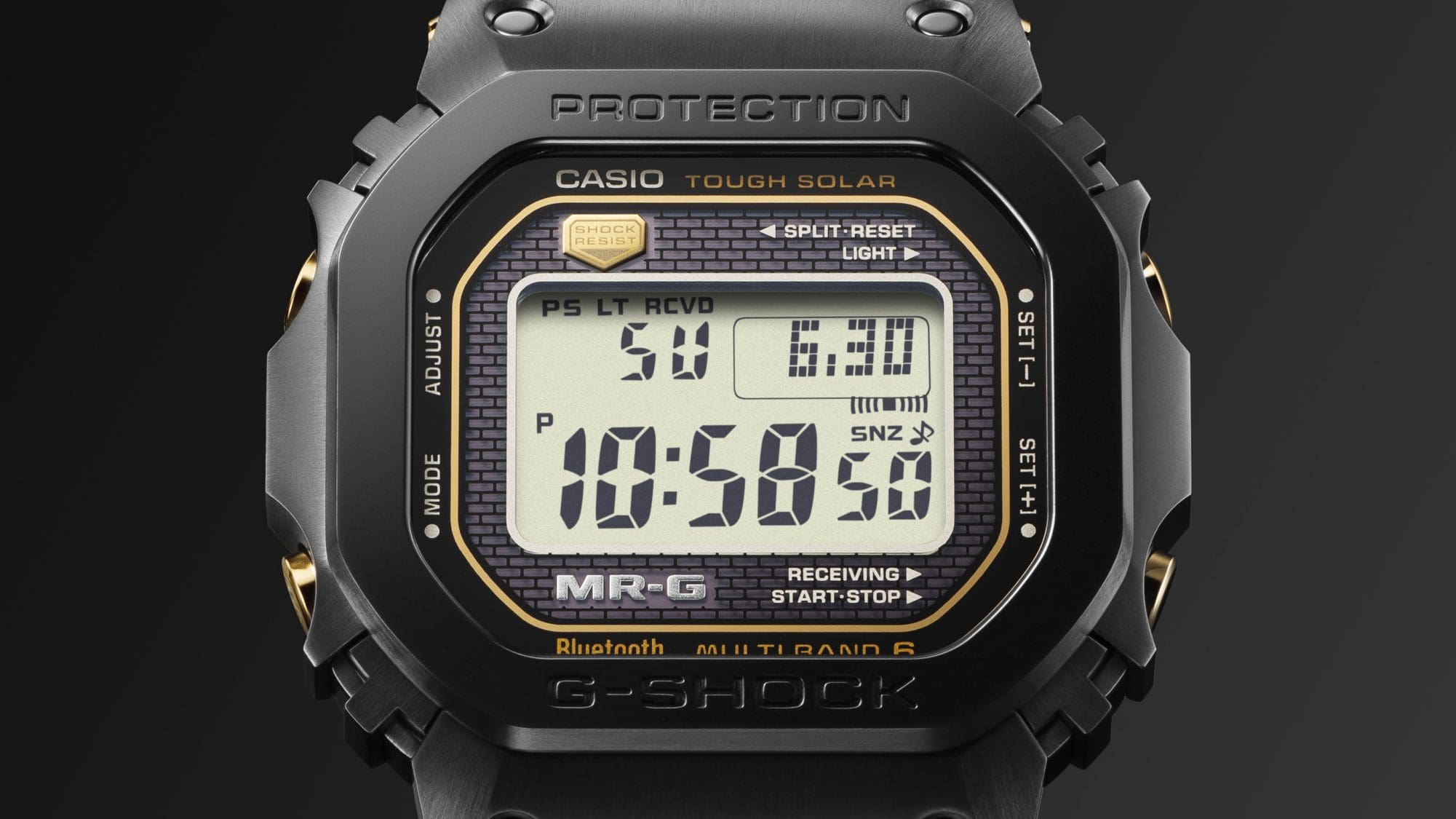 Großaufnahme des Displays der MRG-B5000R-1 mit goldenen Akzenten und Backsteinmuster