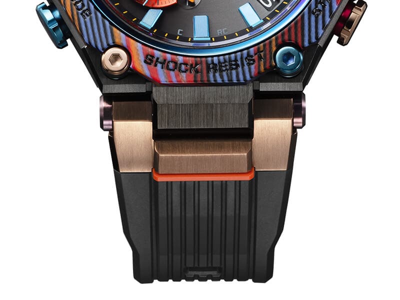 Die glänzende Lünette der MTG-B2000XMG Armbanduhr
