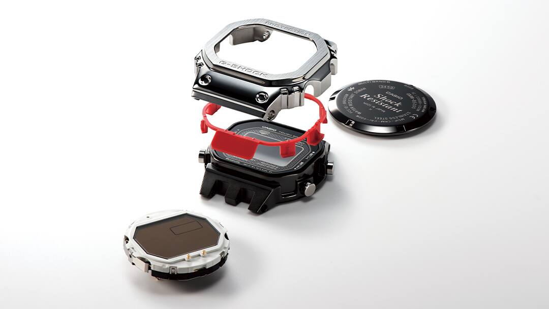 The individual case components of the G-Shock GMW-B5000SS-2 digital watch