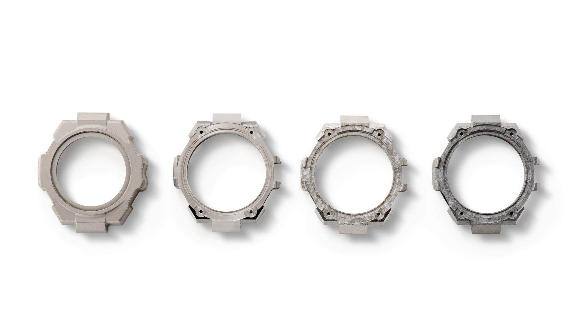 Recrystallised titanium case: Imbued with the kabuto helmet’s sense of presence