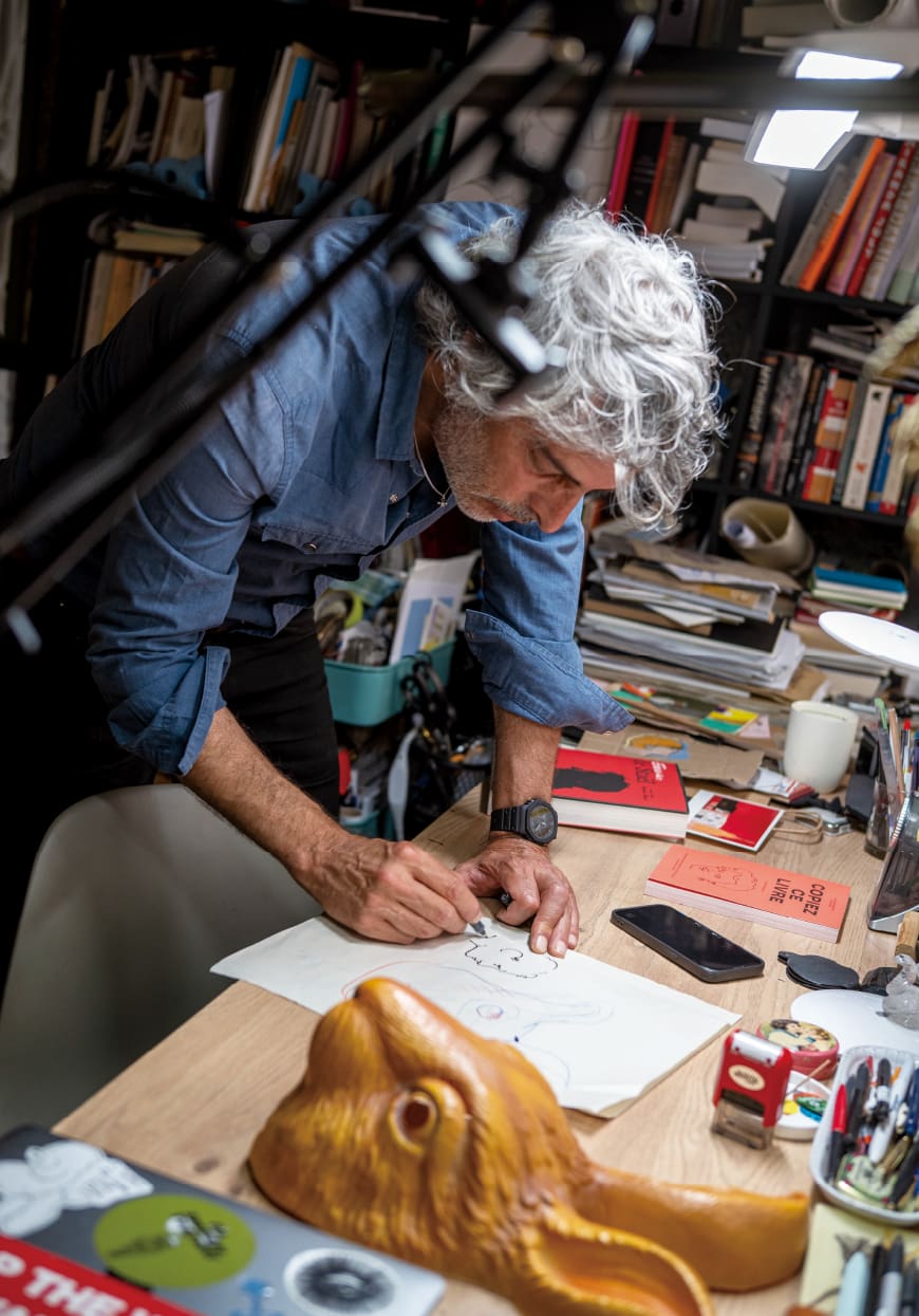 Stéphane Manel finalizing illustrations