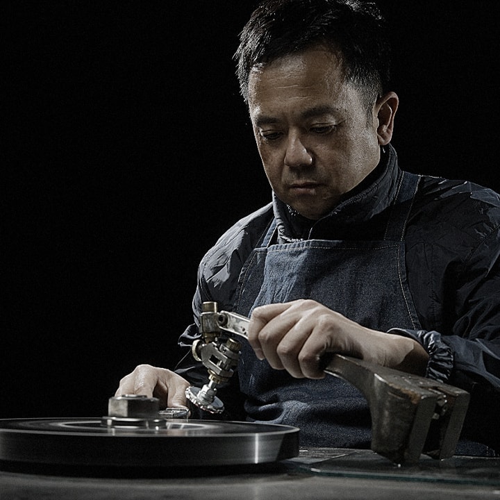Photo of Polishing Craftsman Kazuhito Komatsu