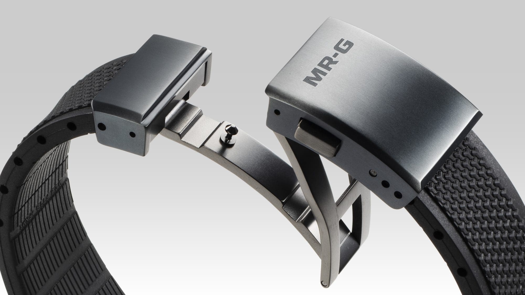 Dura Soft band model: With recrystallized titanium bezel MRG-B2000RG