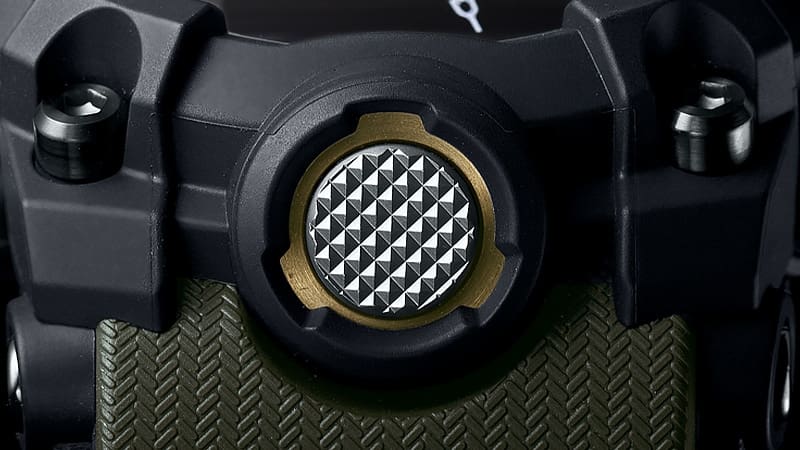 Mud-resistant screw-lock structure