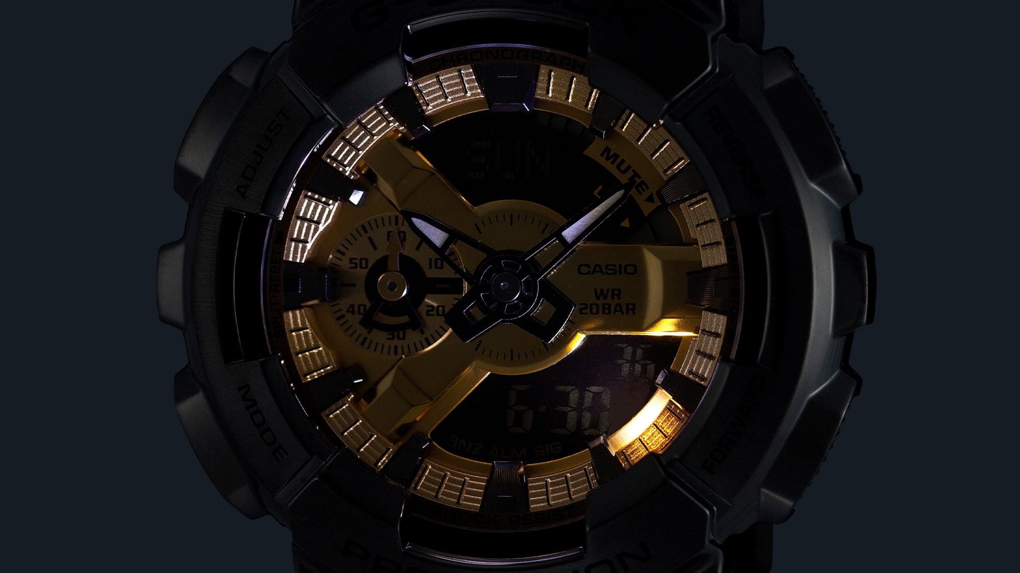 Super Illuminator (iluminación LED de alto brillo automática) para mantener la legibilidad del reloj en la oscuridad