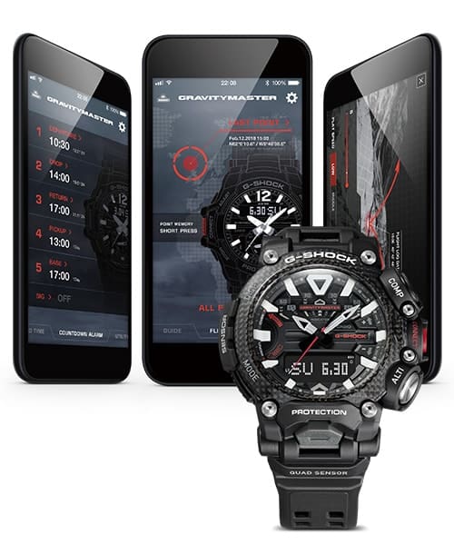 Trois smartphones avec différents écrans d'application G-Shock-Connected, devant une montre Casio Master of G GR-B200-1A Outdoor.