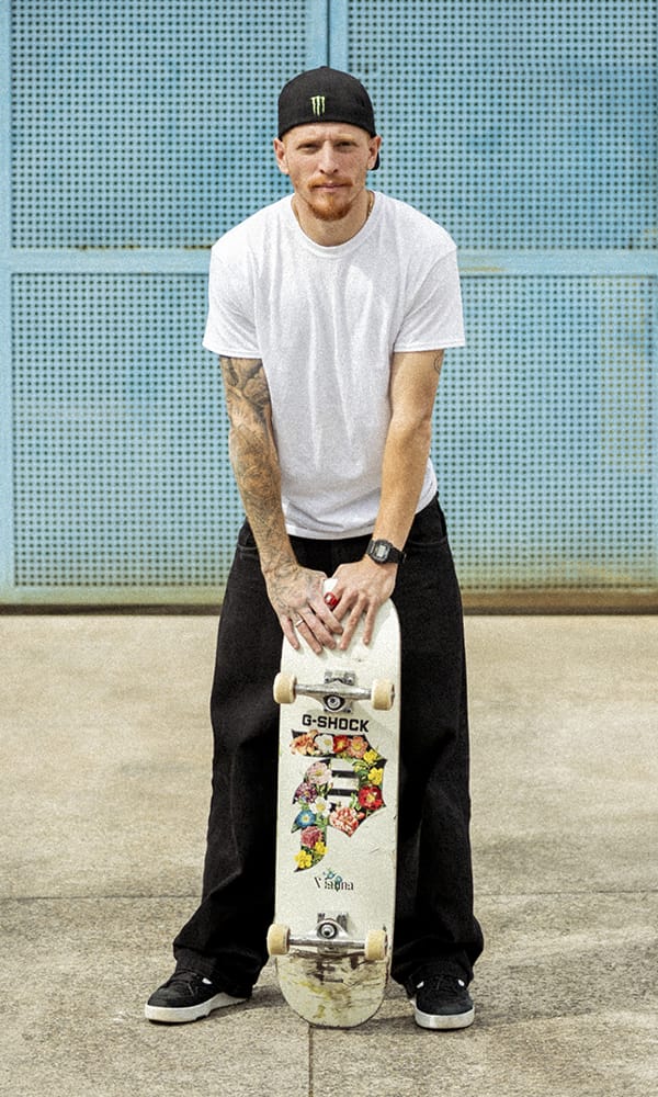 Foto de Yuto Horigome usando um G-SHOCK